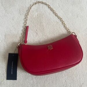 NWT Tommy Hilfiger Shoulder Bag Chain Red